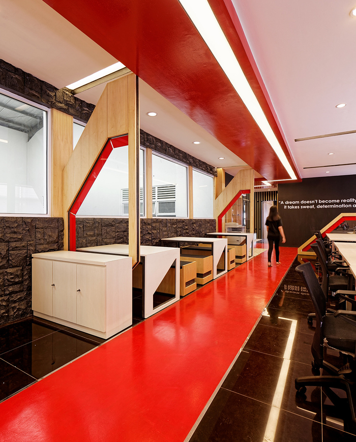 时尚木语  OMG印尼公司办公室设计欣赏