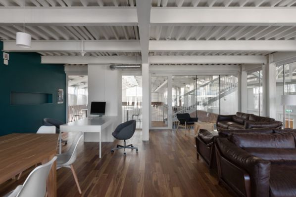 办公室装修不宜片面追求高档材料