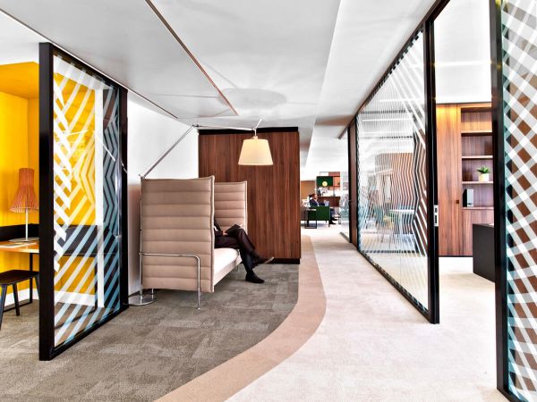 整个办公室设计成什么色调比较好