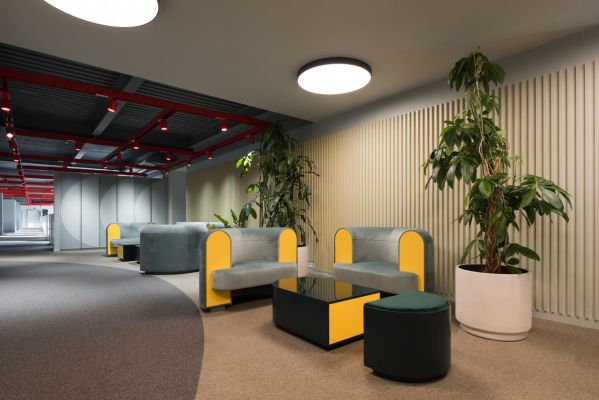 办公室装修中门窗的选择